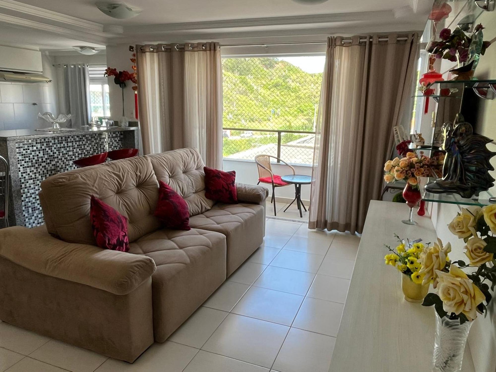 Belo Ape De 2 Quartos Com Ar-condicionado Na Quadra Da Praia! Apartamento Arraial do Cabo